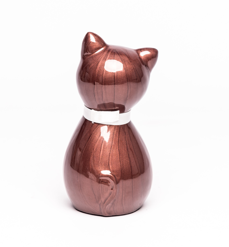 urne-fun-raire-duchesse-en-forme-de-chat-blanc-marron-et-noir-urns